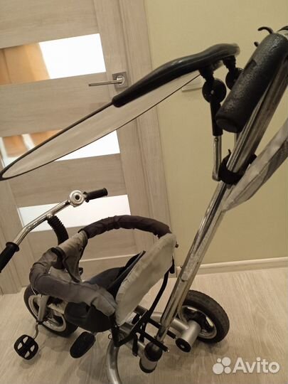 Детский трехколесный велосипед с ручкой