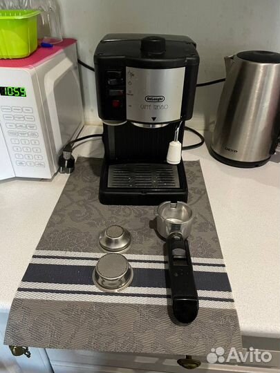 Кофеварка рожковая delonghi