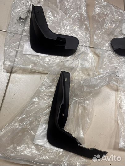 Боызговики комплект Nissan Almera Classic