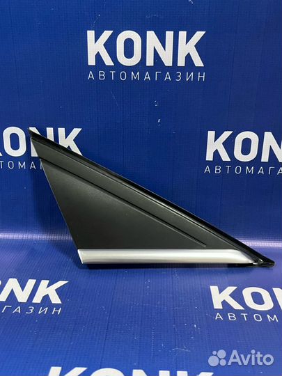 Правая накладка с хромом на Форд Фокус 3