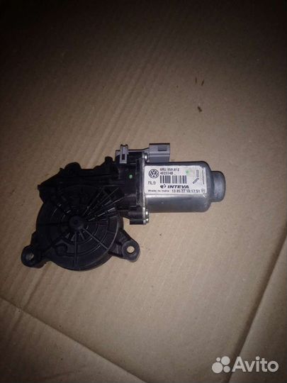 Моторчик стеклоподъемника volkswagen polo 5