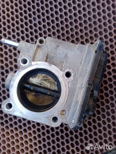 Дросельная заслонка Toyota Corolla 150