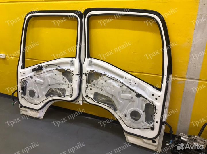 Дверь isuzu NPR75/NQR90