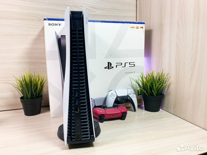 Sony PlayStation 5 Blue-Ray Дисковод + 2 геймпада