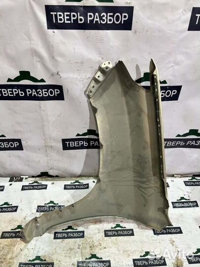 Крыло переднее правое Toyota Land Cruiser 200