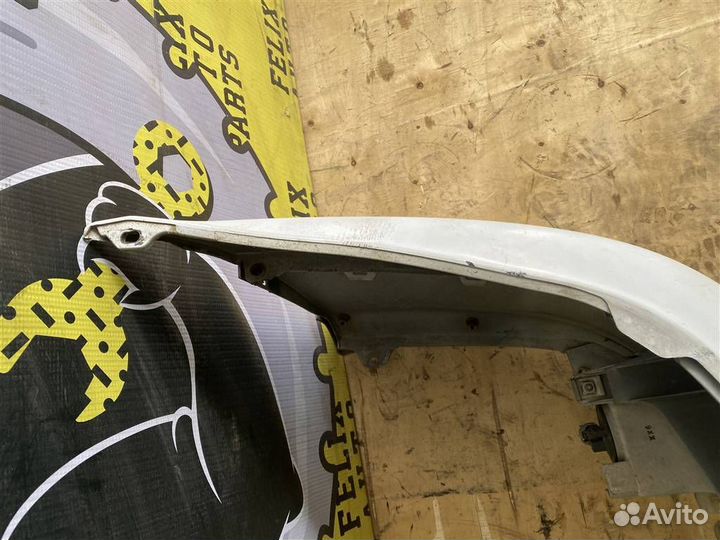 Бампер передний Toyota Caldina (st215) 1997-2003