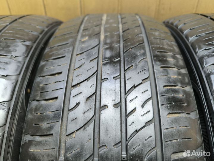 Kumho Crugen Premium KL33 215/60 R17 100V