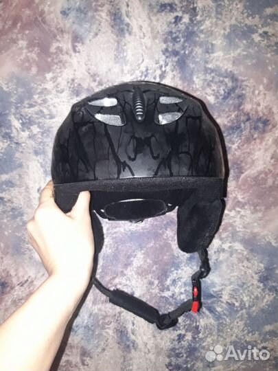 Горнолыжный шлем