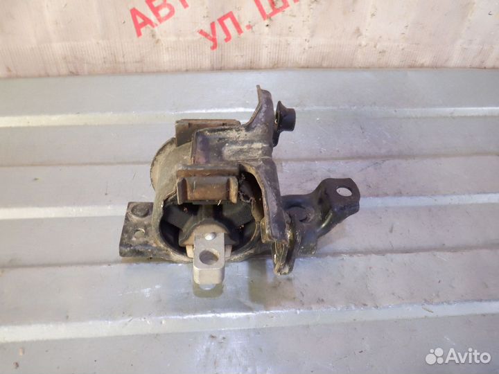 Кронштейн опора двигателя Фольксваген Поло 5