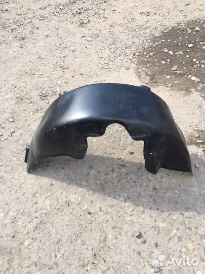Подкрылок задний правый Ford Focus 2