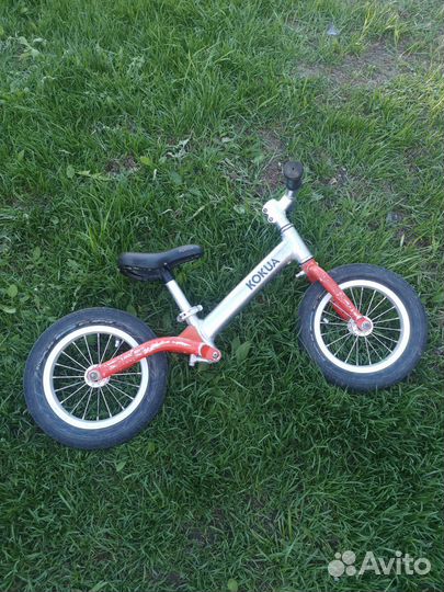 Беговел kokua 12 колеса