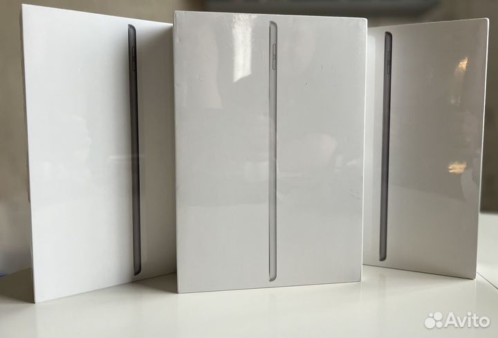 Планшет Apple iPad 10.2 Wi-Fi 64GB Новый