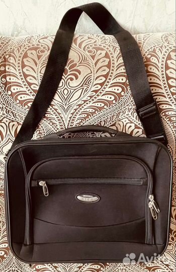 Чемодан для ноутбука