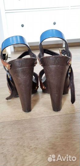 Босоножки женские