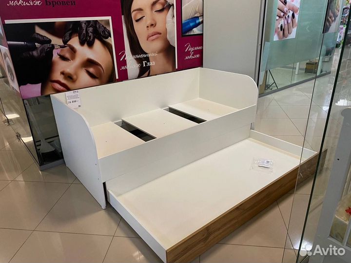 Кровать с выкатным спальным местом