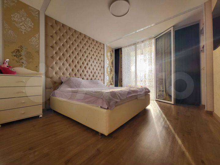 3-к. квартира, 90 м², 6/12 эт.