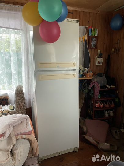 Холодильник бу stinol