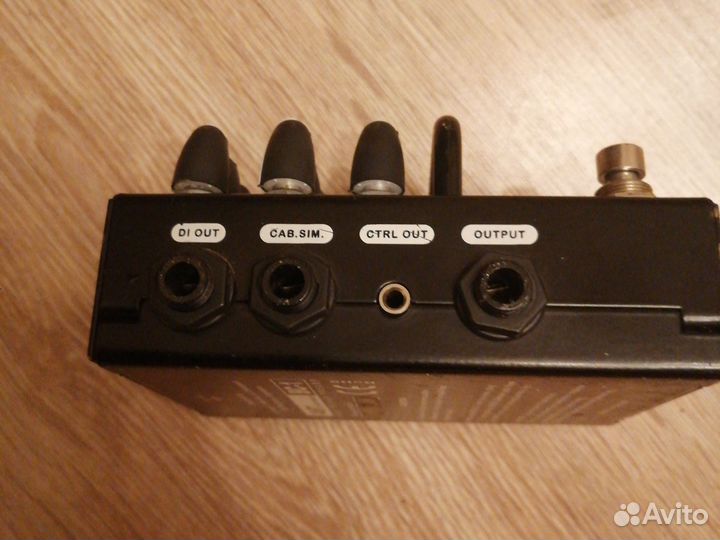 Бас-гитарный предусилитель AMT BC-1 Bass Crunch