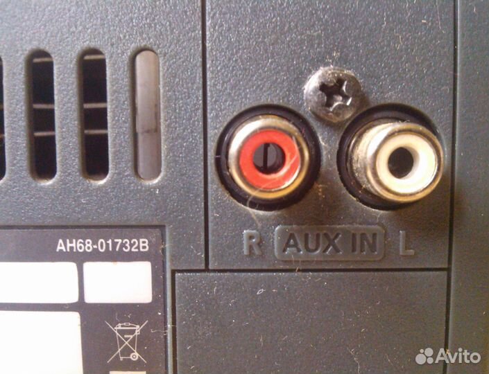 Музыкальный центр Samsung MM-J4