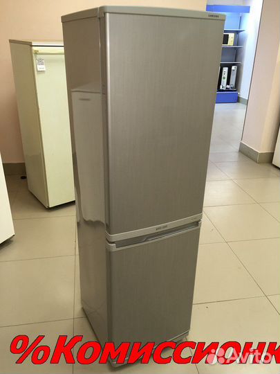 Холодильник Samsung