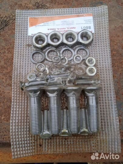 Болт на плуг