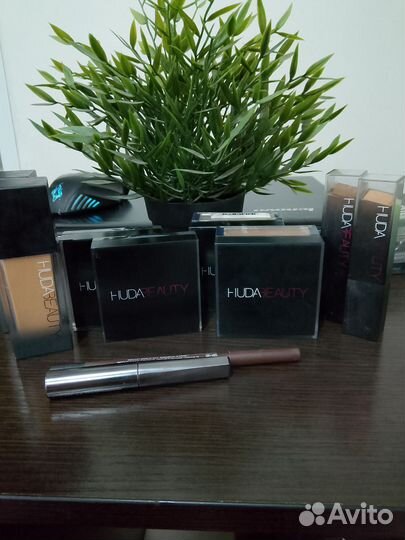 Huda beauty скульпторы, пудры