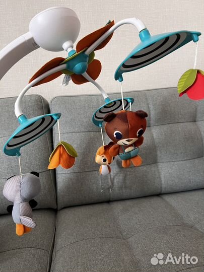 Музыкальный мобиль для детской кроватки