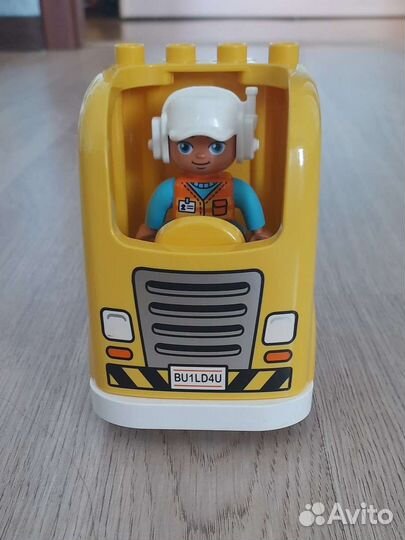 Экскаватор и грузовик. Конструктор Лего дупло