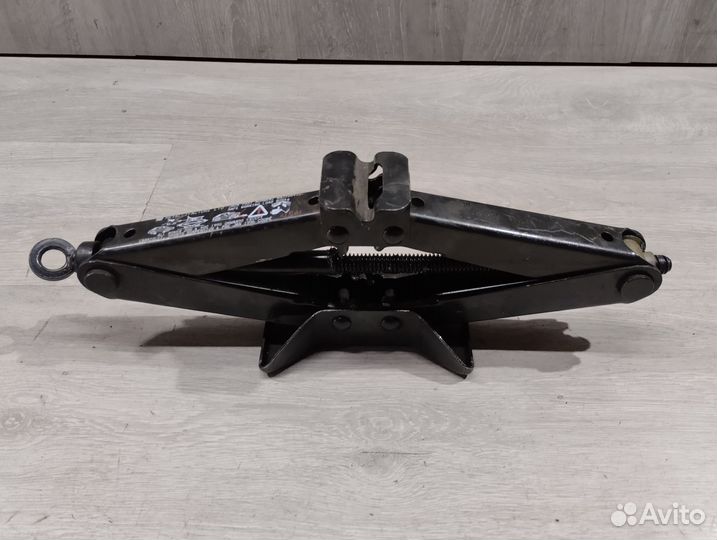 Домкрат штатный Rover 45