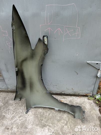 Крыло переднее левое Honda Civic 4D
