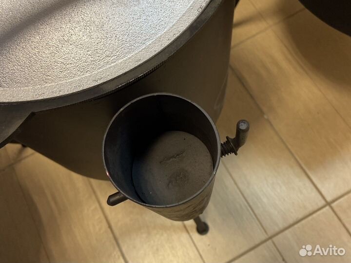 Казан чугунный 10л. с печкой (Магазин)