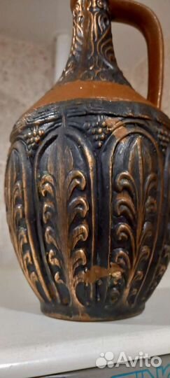 Глиняный кувшин старинный