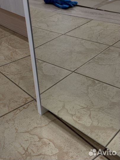 Шкафчик в ванную навесной с зеркалом