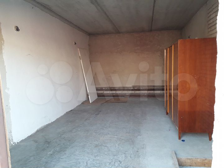 Гараж, > 30 м²