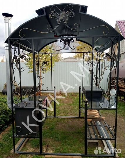 Беседка с мангалом