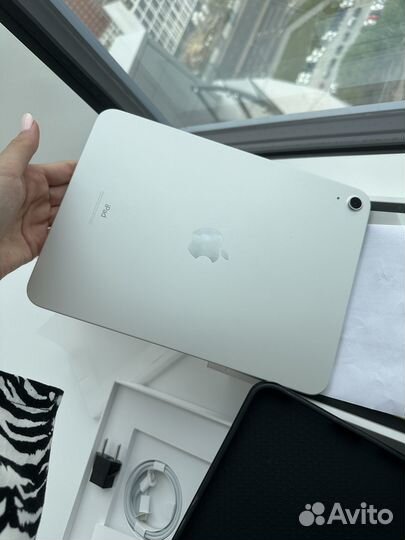 Планшет Apple iPad 10.9 2022