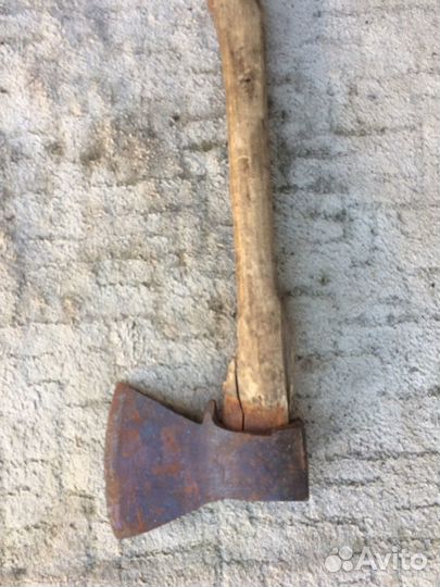 Топор старинный