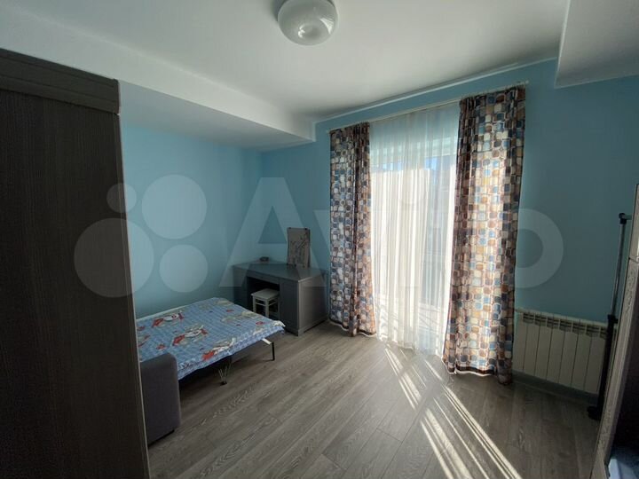 3-к. квартира, 92 м², 3/4 эт.