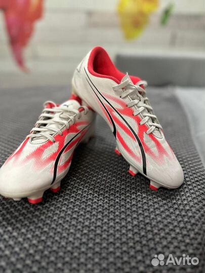 Футбольные бутсы puma