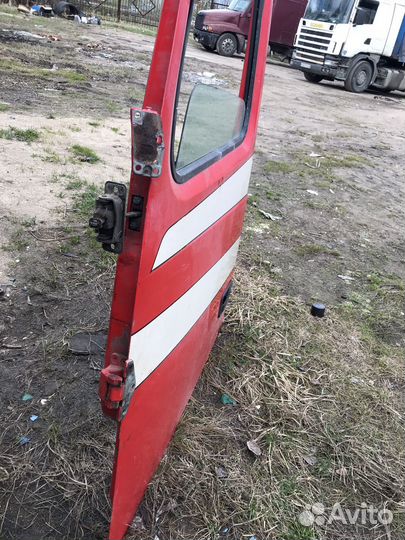 Левая дверь volvo FH12