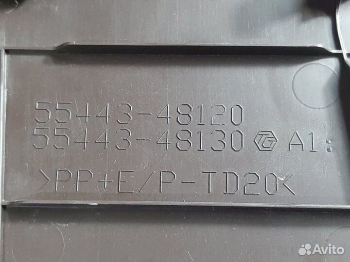 Накладка торпеды прав. перед. Lexus RX450h