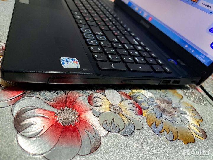 Ноутбук Samsung 305V5A-T05