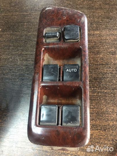 Блок управления стеклоподъемниками Nissan Cefiro