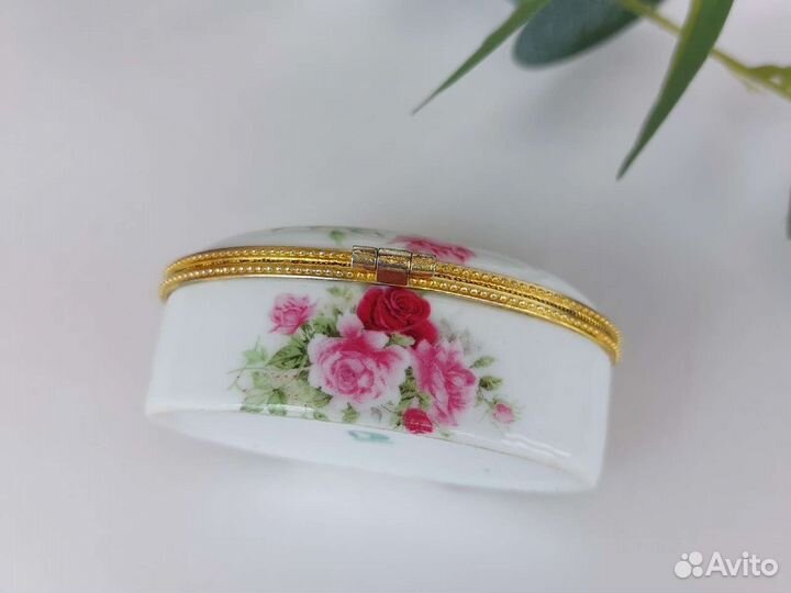 Керамическая шкатулка