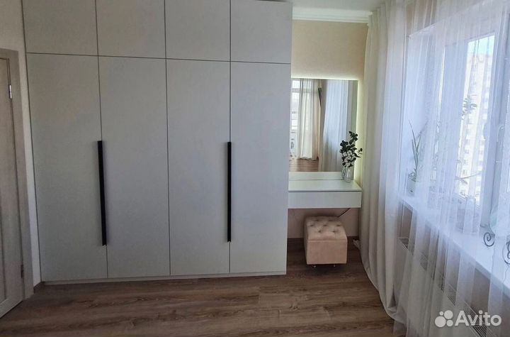 Шкаф распашной