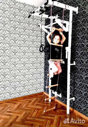 Шведская стенка, спортивный уголок