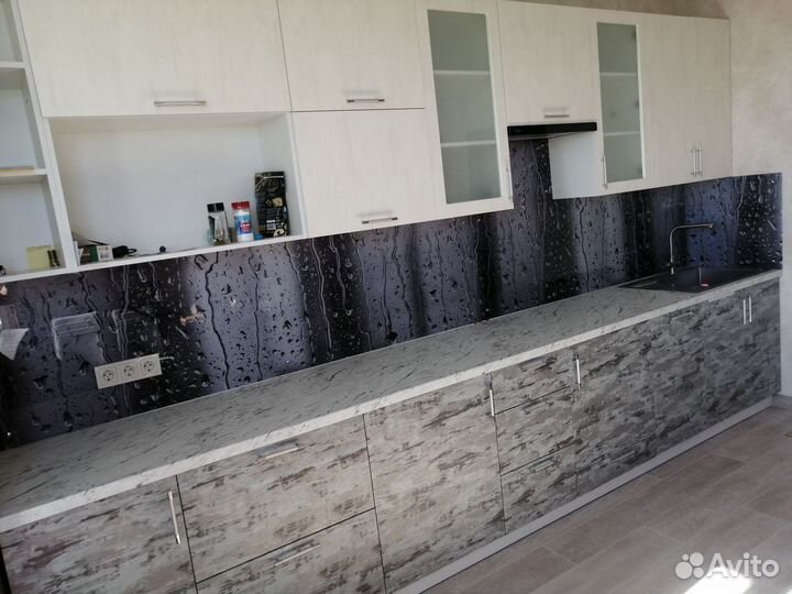 Фартук из стекла на кухню - закаленное стекло