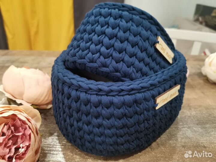 Набор вязаных корзинок 2 шт