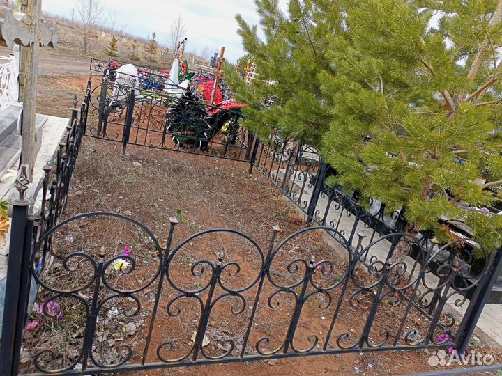 Ограды на кладбище