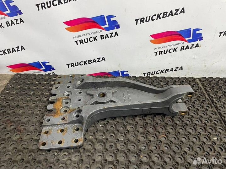 21211387 Кронштейн реактивной тяги правый Volvo FH